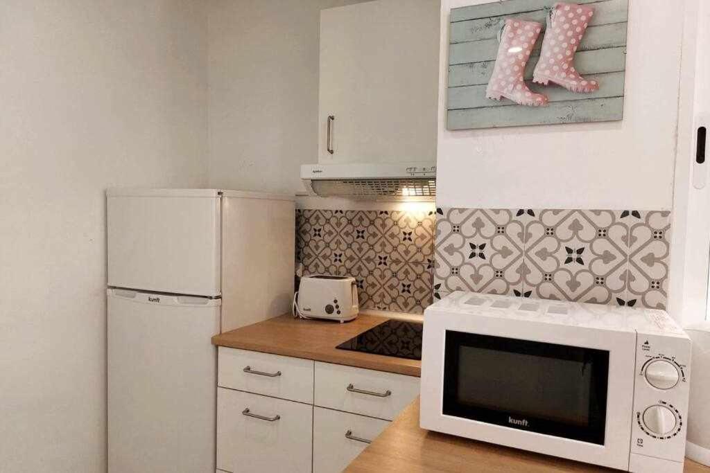Ferienwohnung Bonito Apartamento En 2º Linea De Playa & Parking Málaga Exterior foto